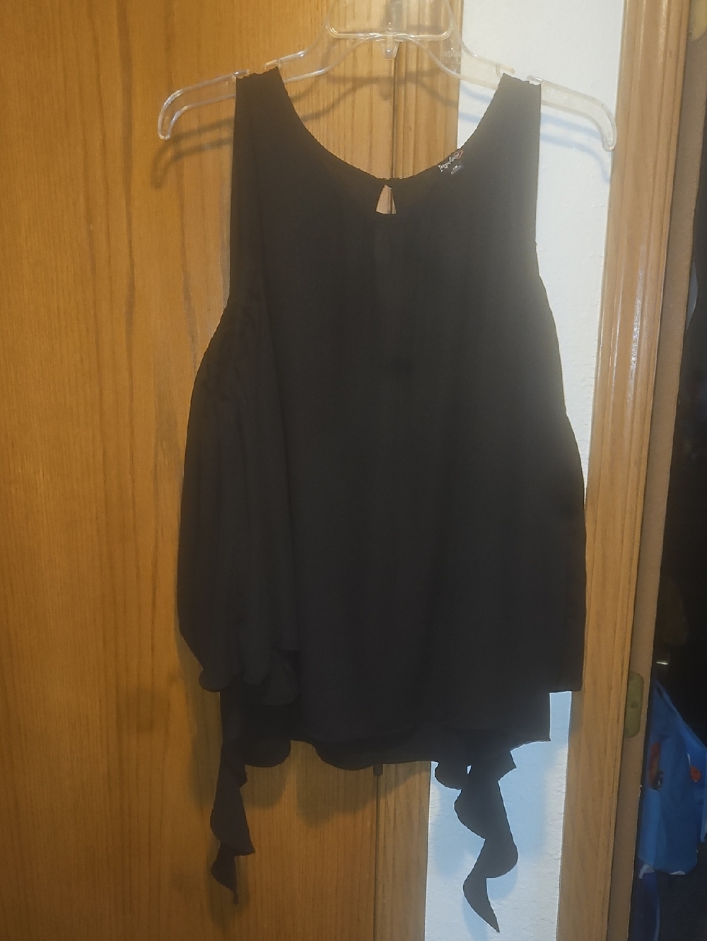 Impressions Black Sleeveless Ruffle Tie-Hem Camisole